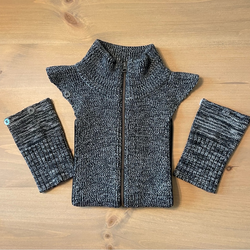 Veronica Beard Uptown Wool Dickey & Cuffs in Gray